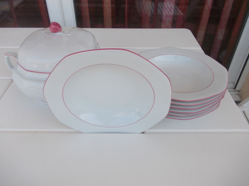 service de table 20 Saint-Cyprien (42)