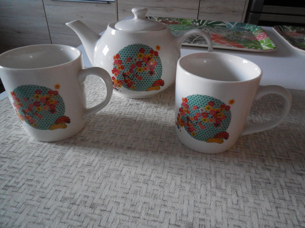 Service théière avec 2 mugs céramique Neuf 5 Oullins (69)