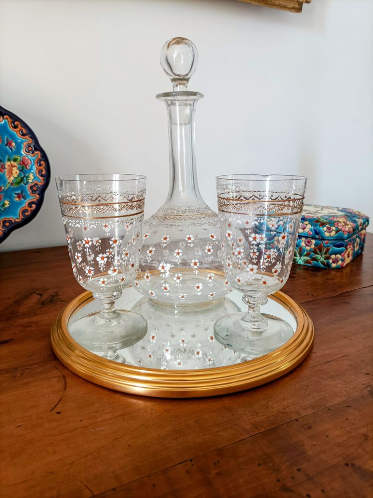 Service verres anciens et carafes �maill�s 48 Saint-Amant-Tallende (63)
