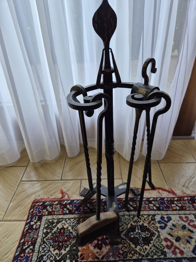 SERVITEUR  DE CHEMINEE 70 Etaux (74)