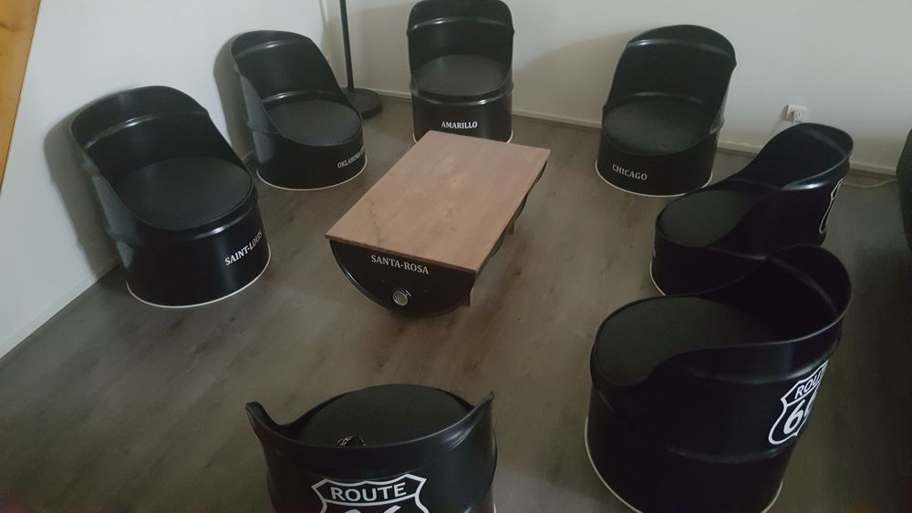 sets de si�ge bidons vintage de couleurs noires 1400 Gannat (03)