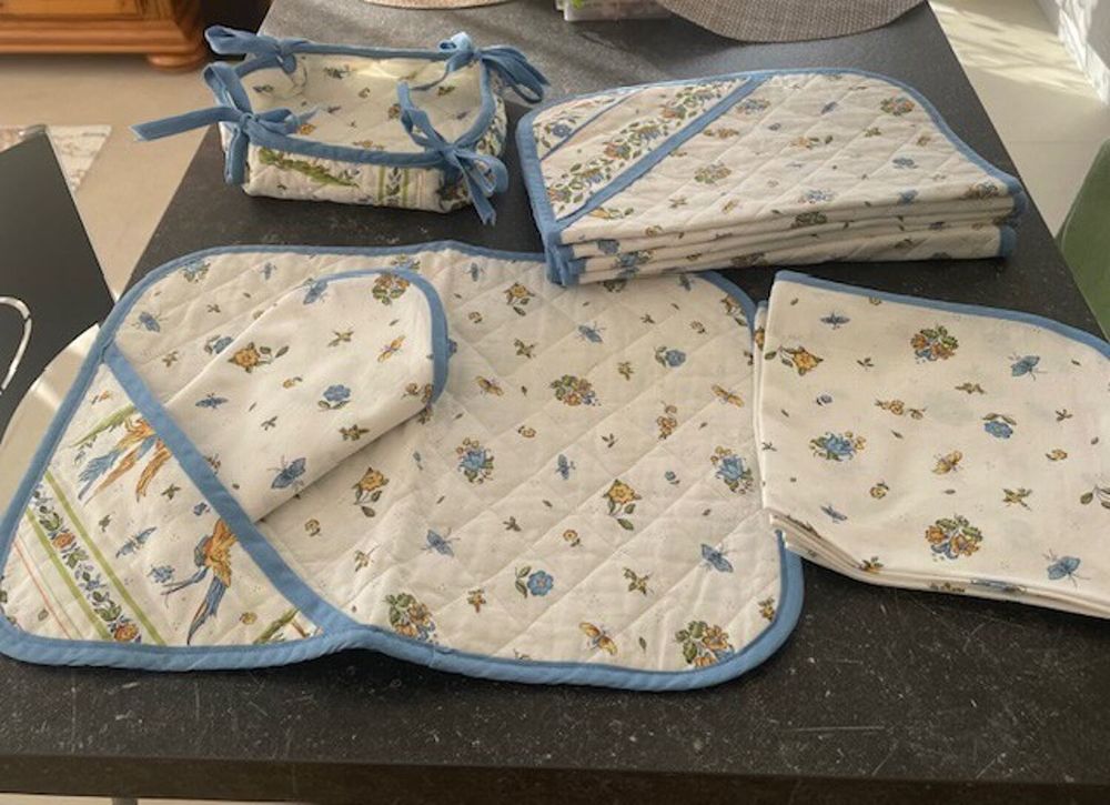 Sets de table et pani�re 15 Ch�tillon-sur-Chalaronne (01)