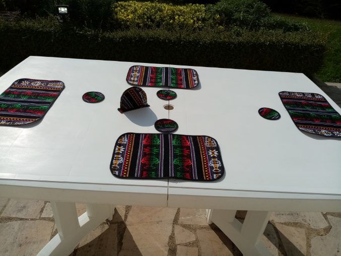 4 Sets de table + 4 sous verre Sud Am�ricain 8 Le Mans (72)