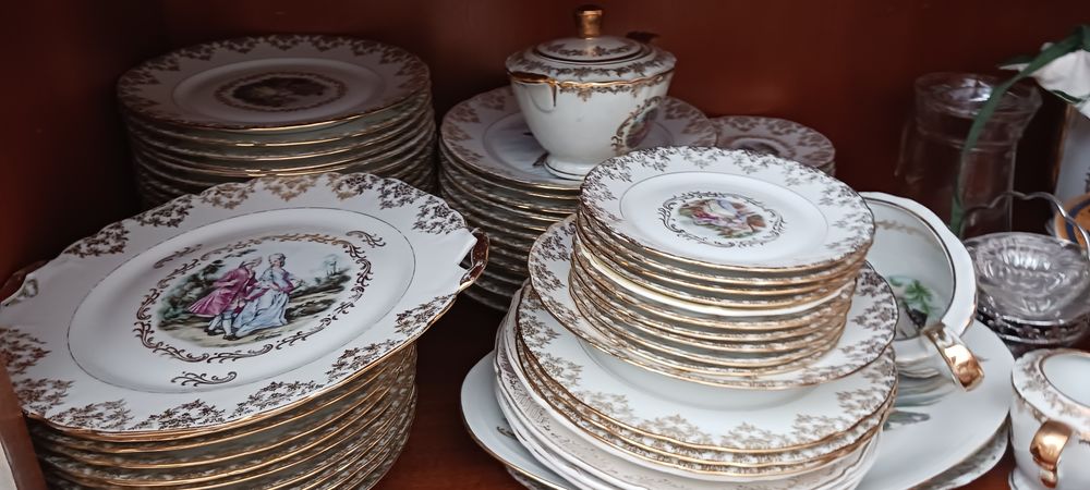 Sevice de vaiselle en porcelaine 100 Saint-Pierre-d'Ol�ron (17)