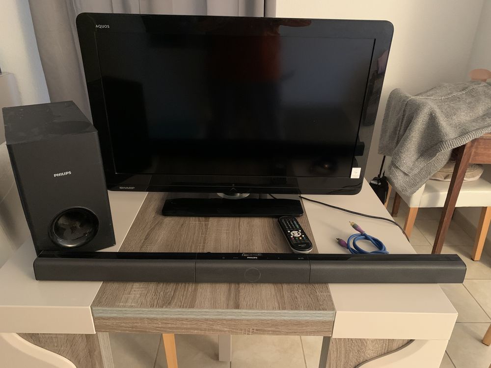 Tv sharp + barre de son Philips + caisson Philips 80 Crozes-Hermitage (26)