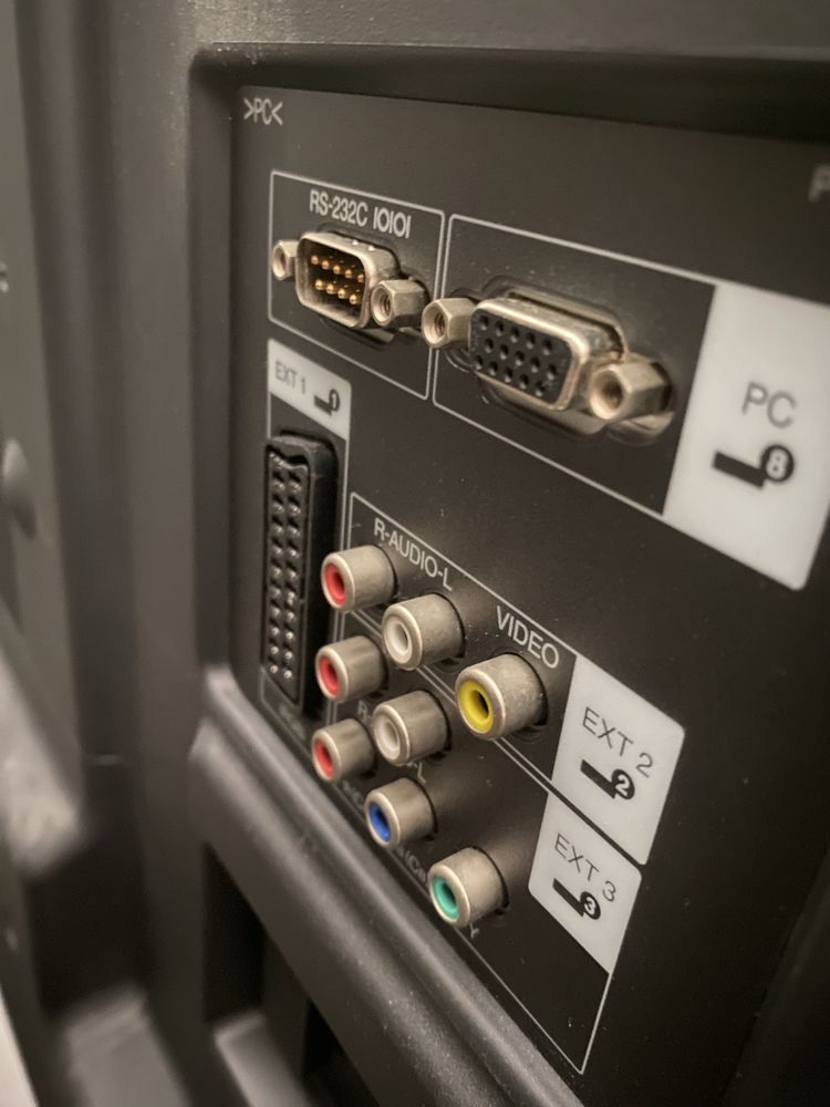 TV led Sharp lc635le 60 pouces 230 Mulhouse (68)