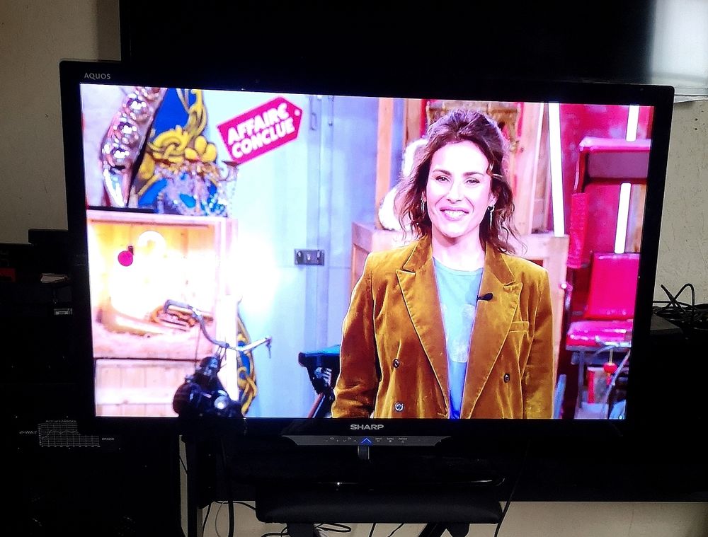 tv sharp 120 Cherbourg-Octeville (50)