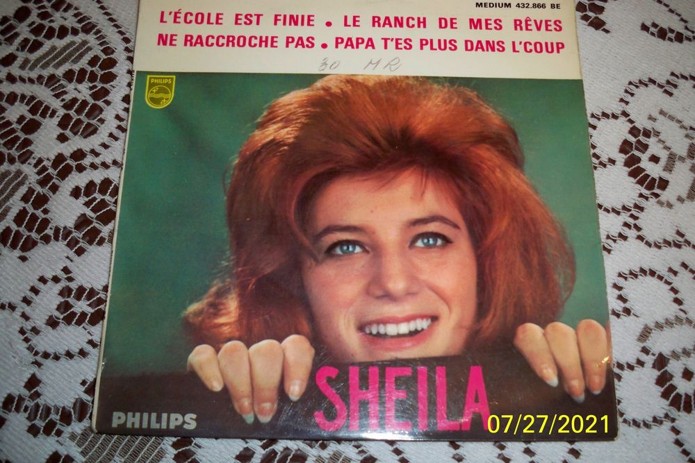 SHEILA 45 TOURS   L'ECOLE EST FINIE 
12 Sucy-en-Brie (94)