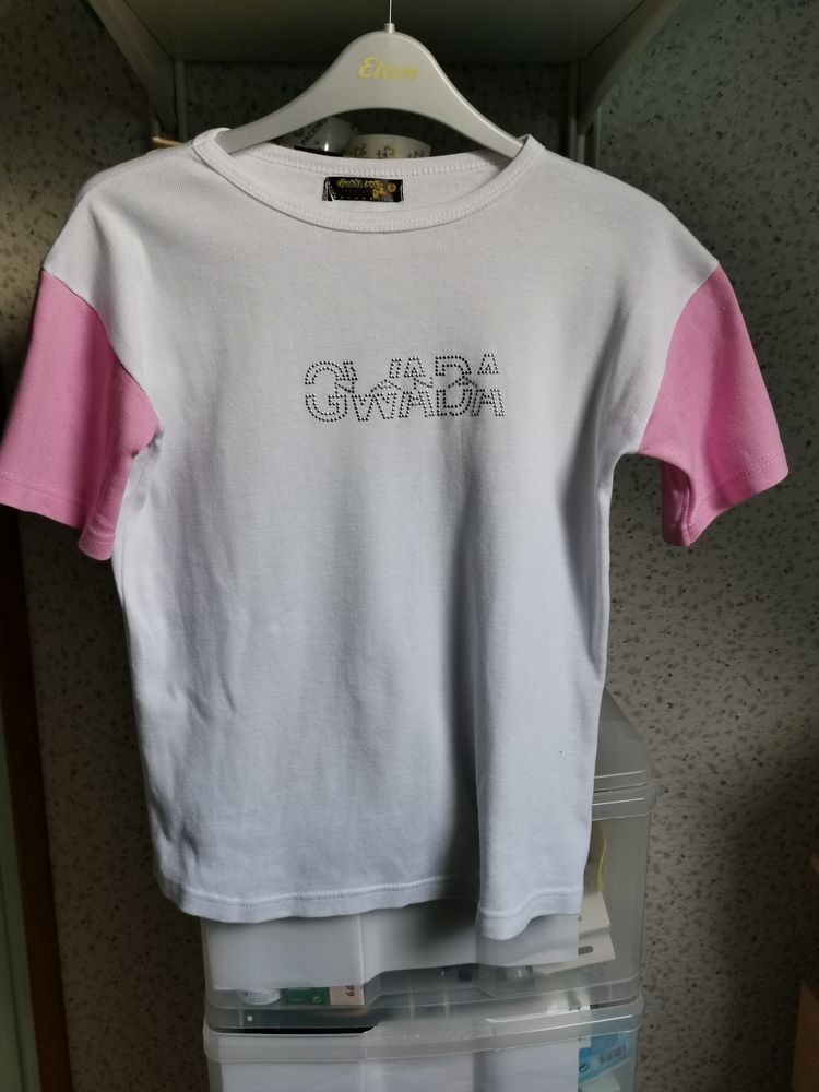 Tee-shirt blanc, rose sans marque 10 Villemomble (93)
