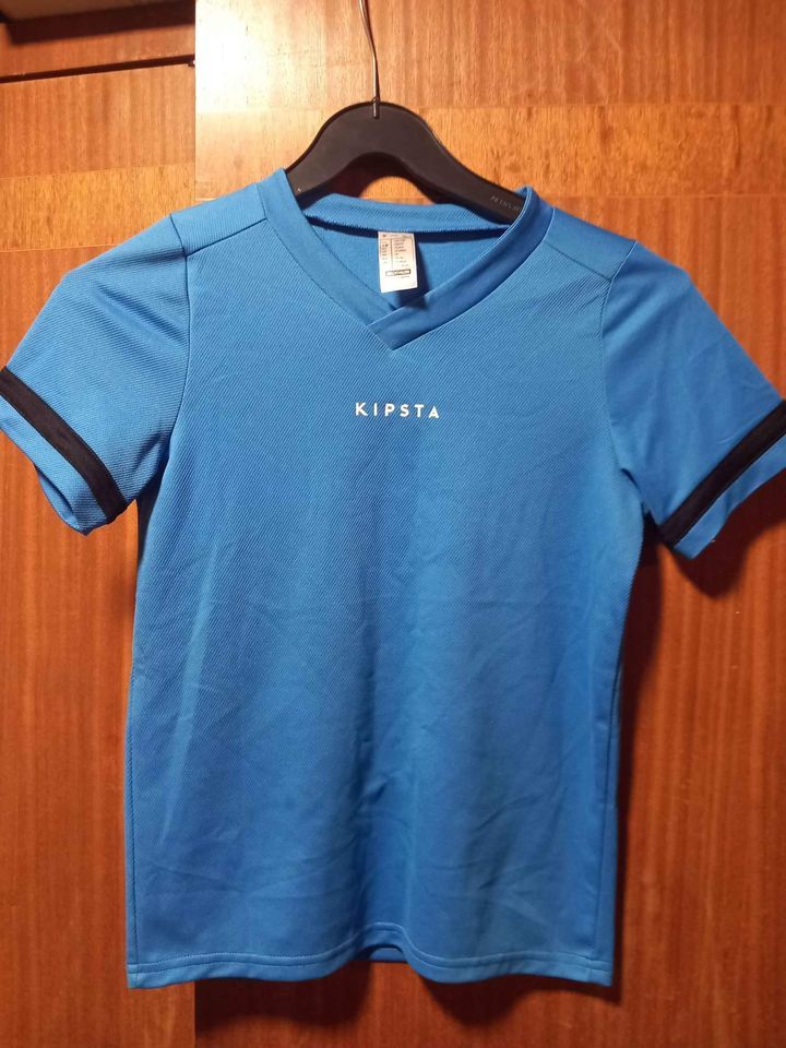 Tee shirt bleu d�cathlon 12 ans 1 La Fert�-sous-Jouarre (77)