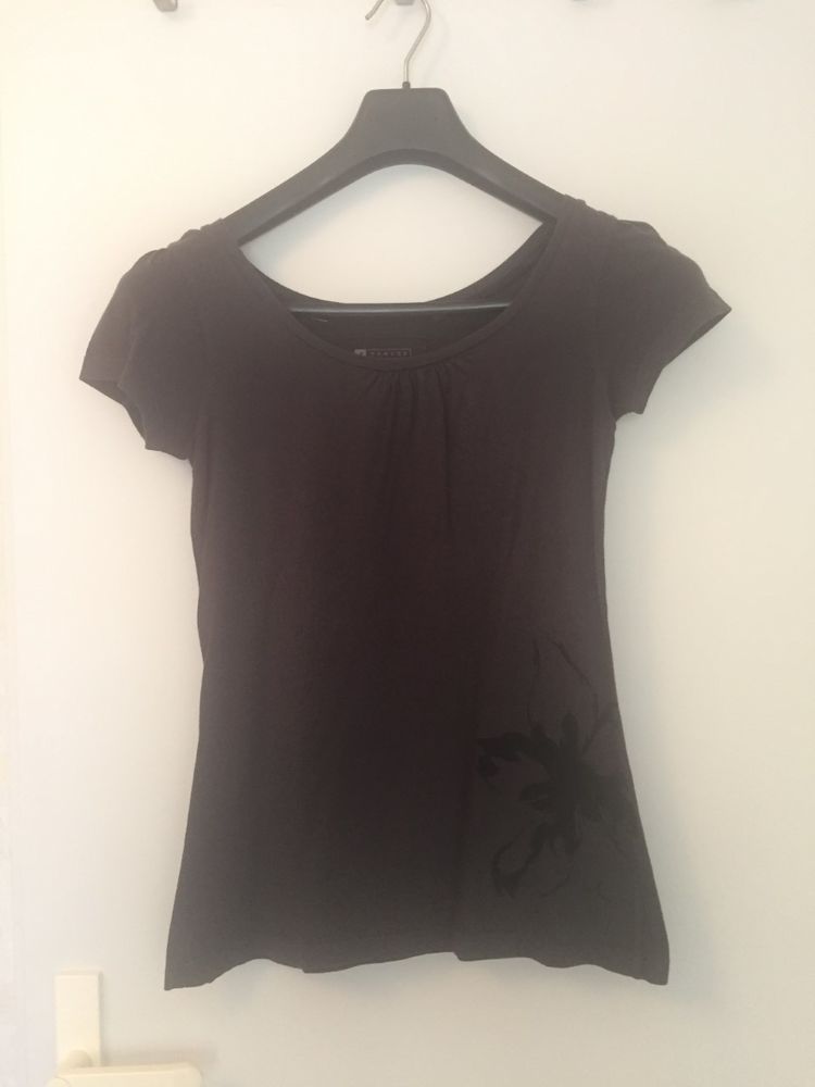 T-Shirt D�cathlon - Taille XS 2 Bourg-en-Bresse (01)