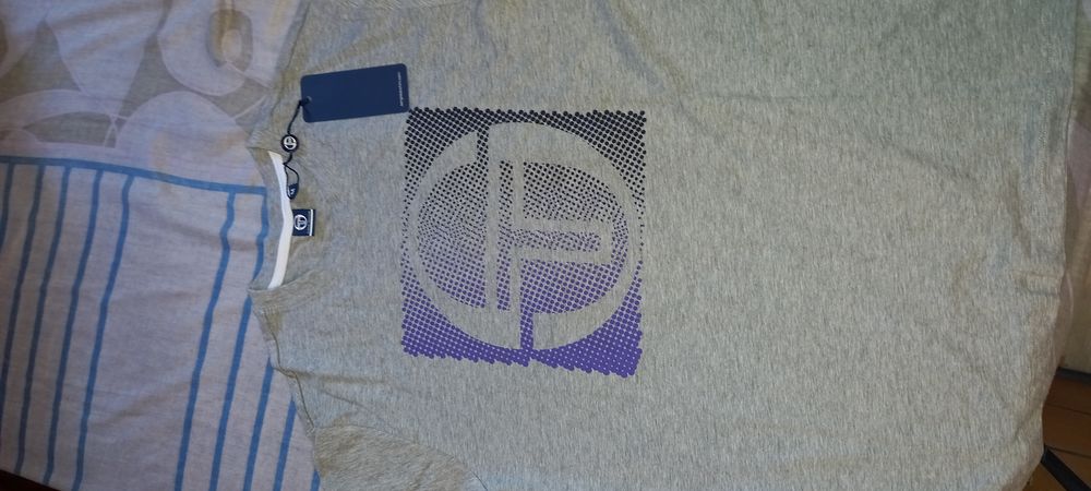 3 tee-shirt dont deux de la marques Sergio 15 La R�union (97)