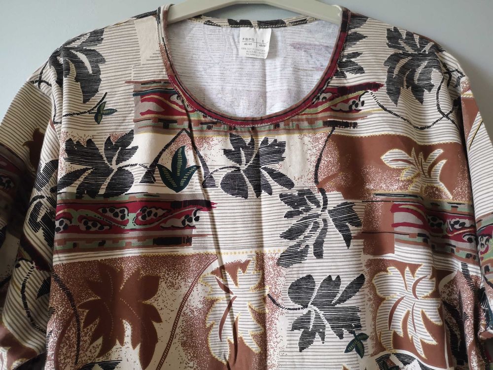 Tee-shirt femme Color�, vintage. Taille 46/48. Neuf sans �tiquette. 10 Th�gra (46)