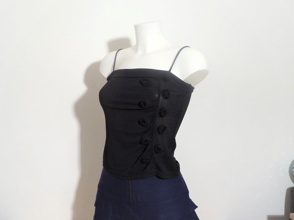 Top/ Tee Shirt � Fines Bretelles Noir- Jaune & Rouge 30 Paris 15 (75)