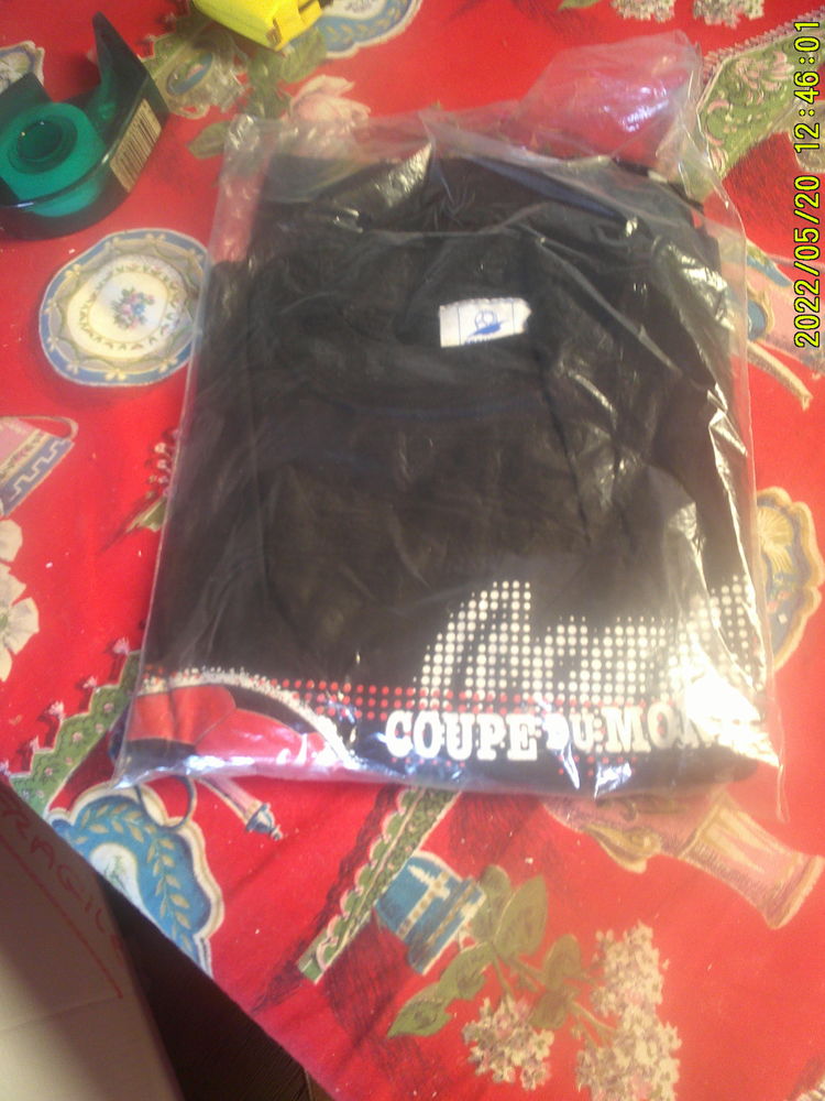 ( 2 )  Tee-Shirt  - France . 98  -  COCA  COLA  .. neuf 10 Nontron (24)