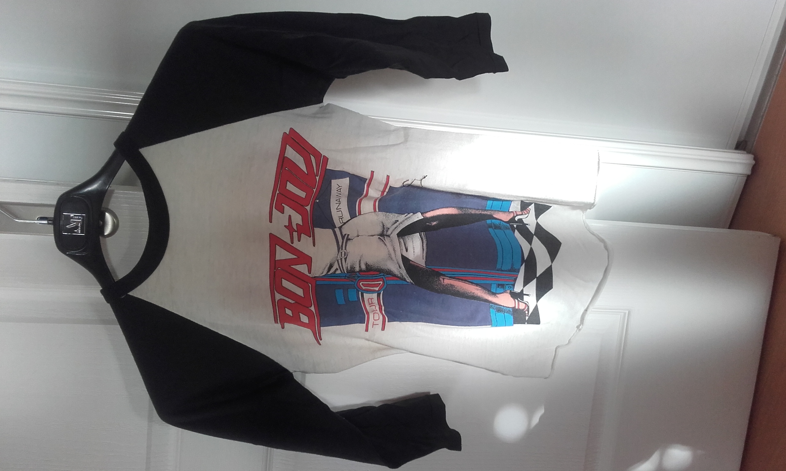 T-Shirt Jersey : Bon jovi - Runaway Tour 1984 - Taille : S 220 Angers (49)
