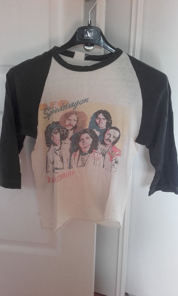 T-Shirt Jersey : Reo Speedwagon - Hi-Infidelity 1981 - Taill 150 Angers (49)