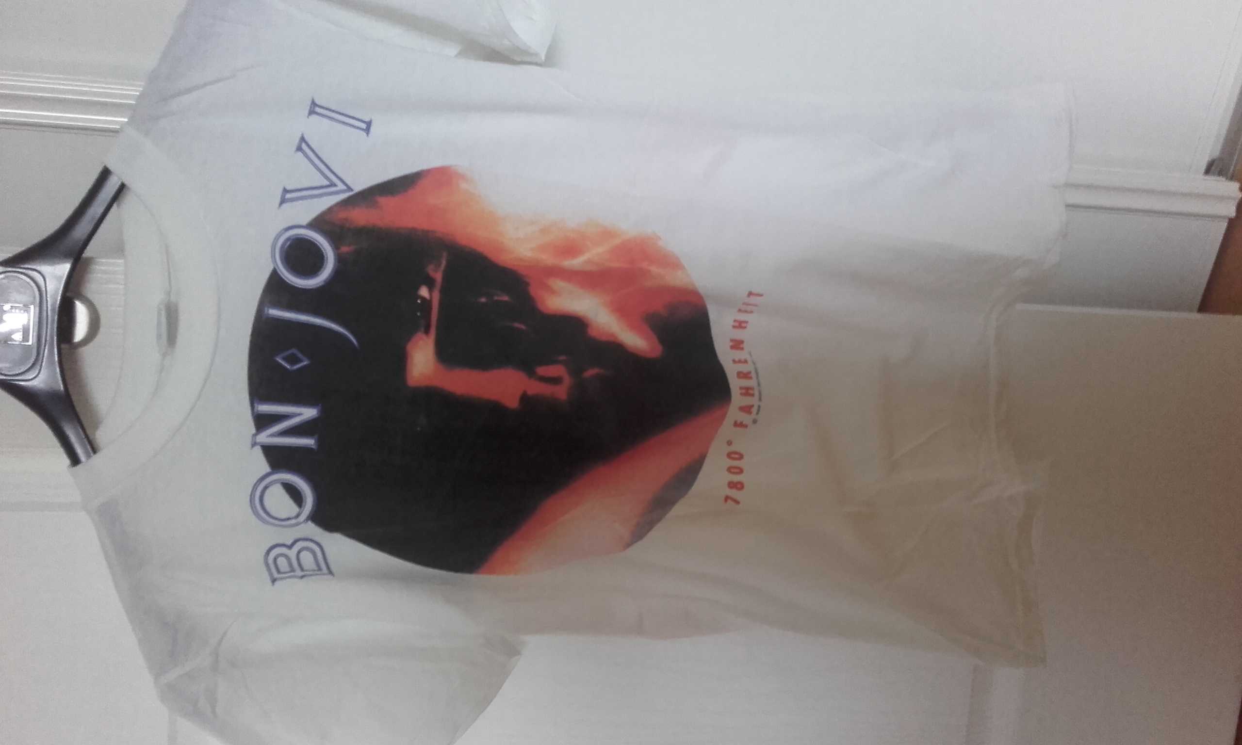 T-Shirt : Bon Jovi - 7800� Fahrenheit - Europe 1985 - Taille 250 Angers (49)