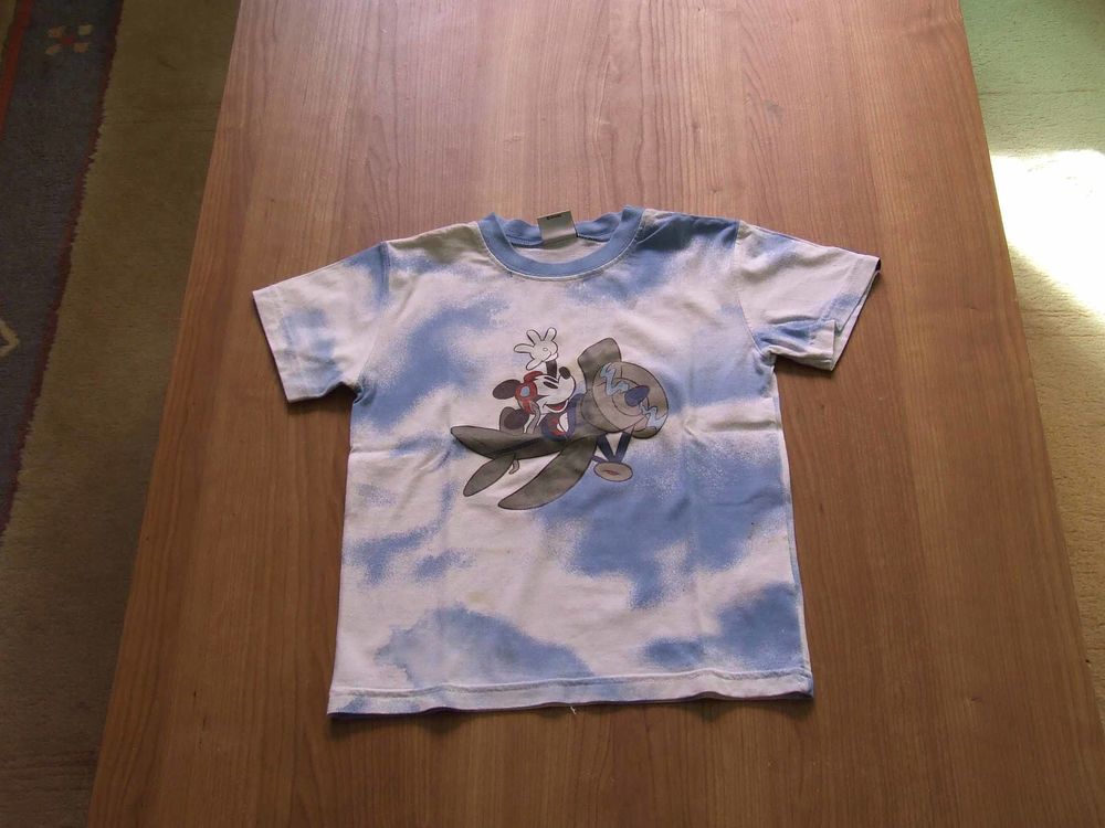 Tee-shirt manches courtes. DISNEY par H&M. Bleu et blanc. 3 Bagnolet (93)