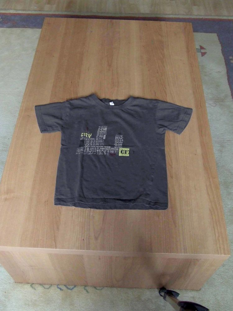 Tee-shirt manches courtes, gris foncé, 10 ans (134 146 cm)  1 Bagnolet (93)