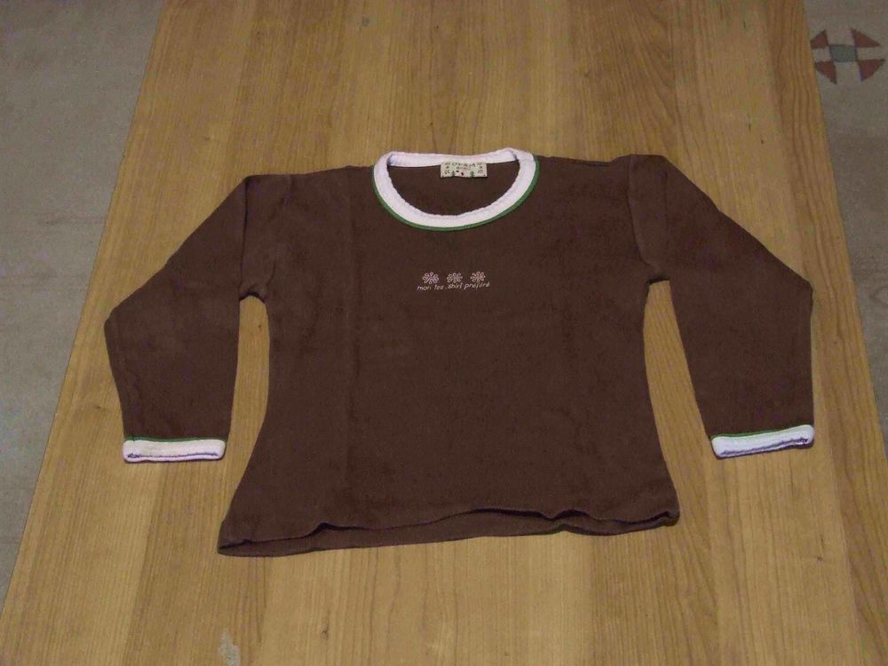 Tee-shirt manches longues. DPAM. Marron. 8�ans. TBE 3 Bagnolet (93)