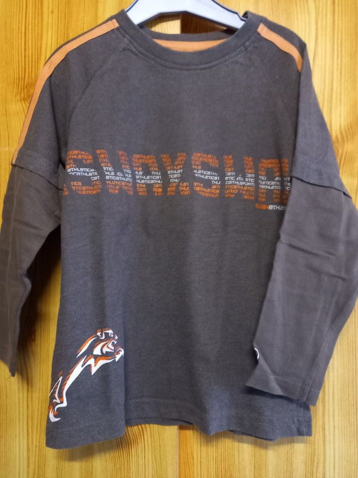 Tee-shirt manches longues marron marque Sport way 6 ans 2 Villiers (86)