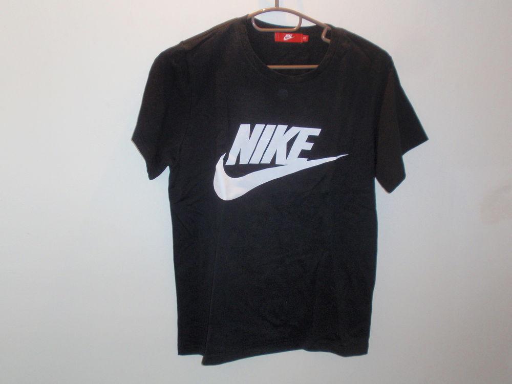 T-shirt Nike noir Mixte taille S neuf. 20 Lyon 2 (69)