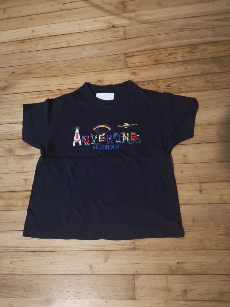 F (268) - 6 ans - Tee-shirt noir - Auvergne 1 Paris 13 (75)