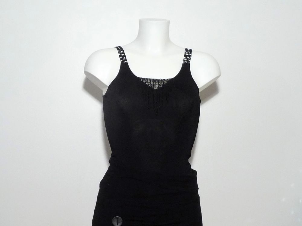 Top/ Tee shirt Noir � Double Bretelles Encolure en V-Camaieu 12 Paris 15 (75)