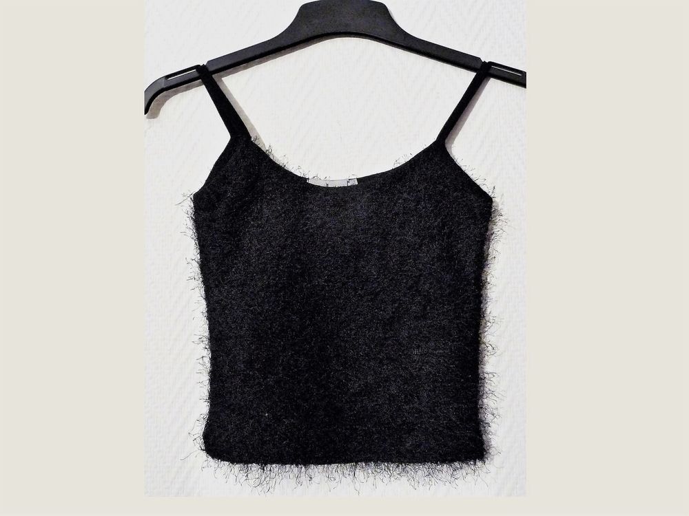 Top/ Tee Shirt Noir � Fines Bretelles- Taille 1- Jennyfer 3 Paris 15 (75)