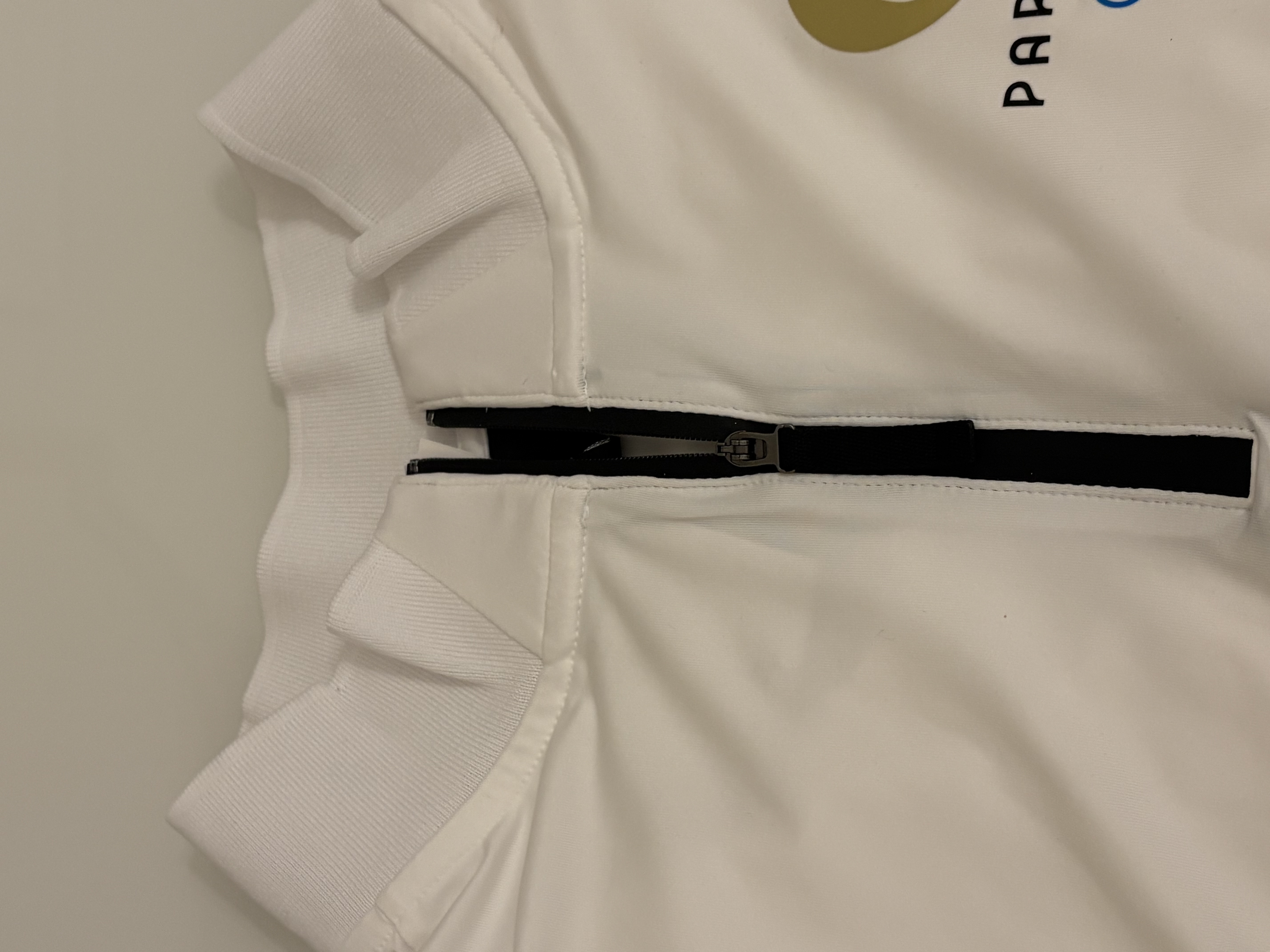  T-shirt officiel des JO Paris 2024.Col Montant 32 Bordeaux (33)