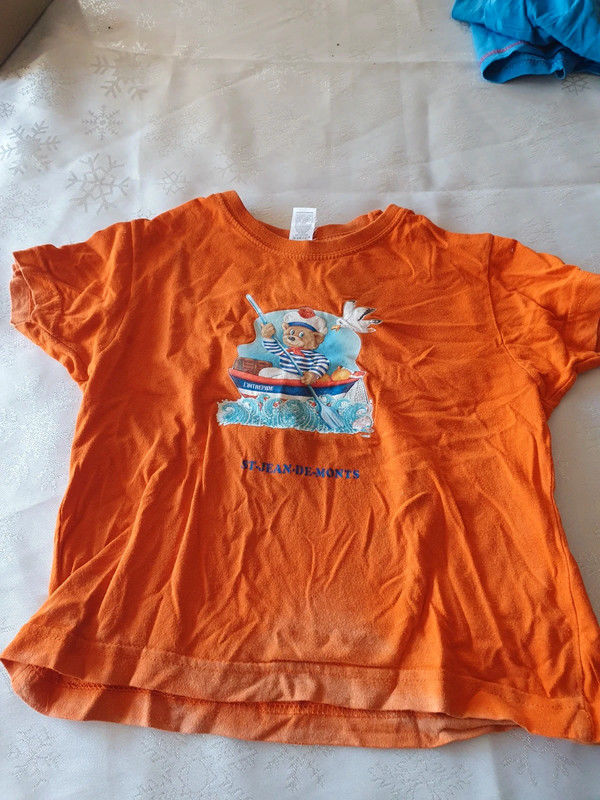 Tee-shirt orange
ourson 
4 ans 
1 Aubvillers (80)