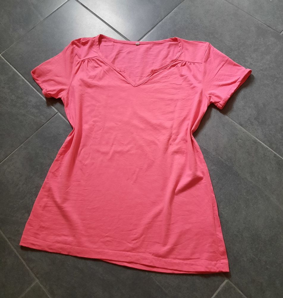 Tee shirt rose � col V manches courtes neuf T 38 - 40 3 Domart-en-Ponthieu (80)