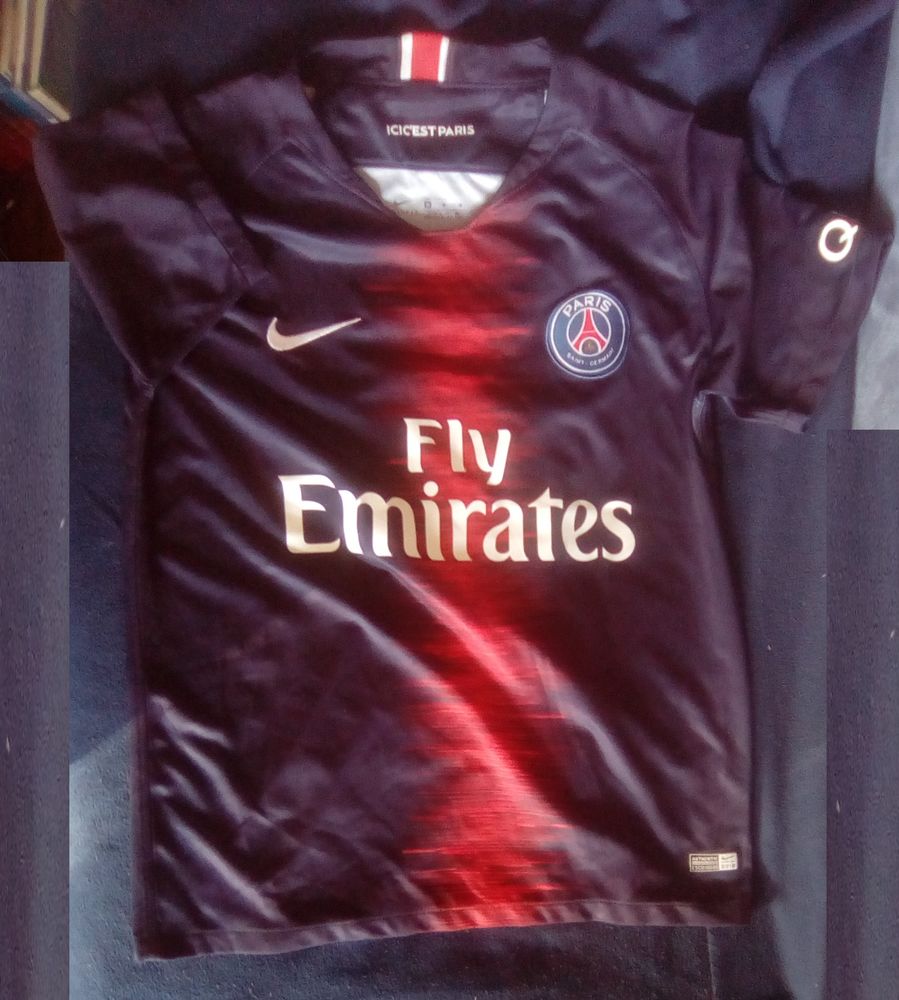 T shirt PSG - taille M 25 Beauchamp (95)