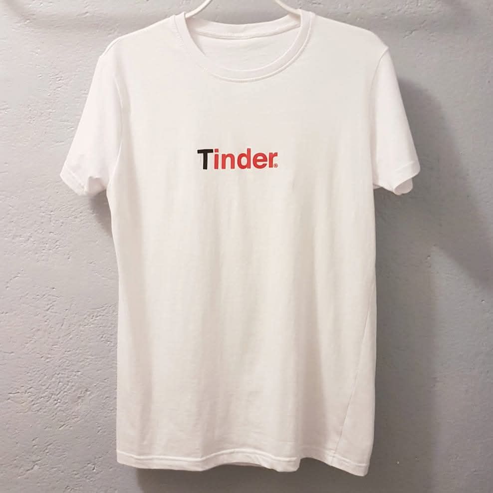 T-shirt Tinder, taille S - 36 , NEUF 7 N�mes (30)