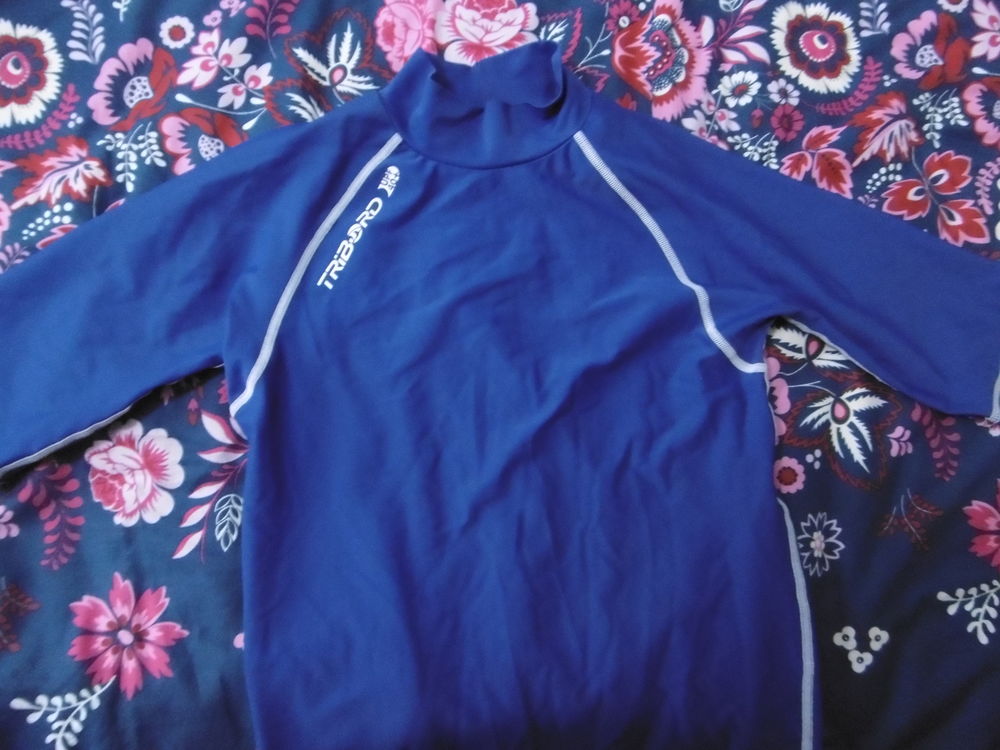Tea shirt Tribord bleu pour se baigner 10 Villars-les-Dombes (01)