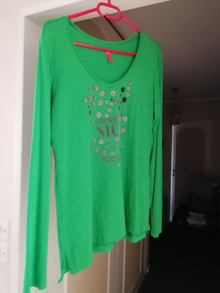 2 Tee-shirts femme 20 Jury (57)