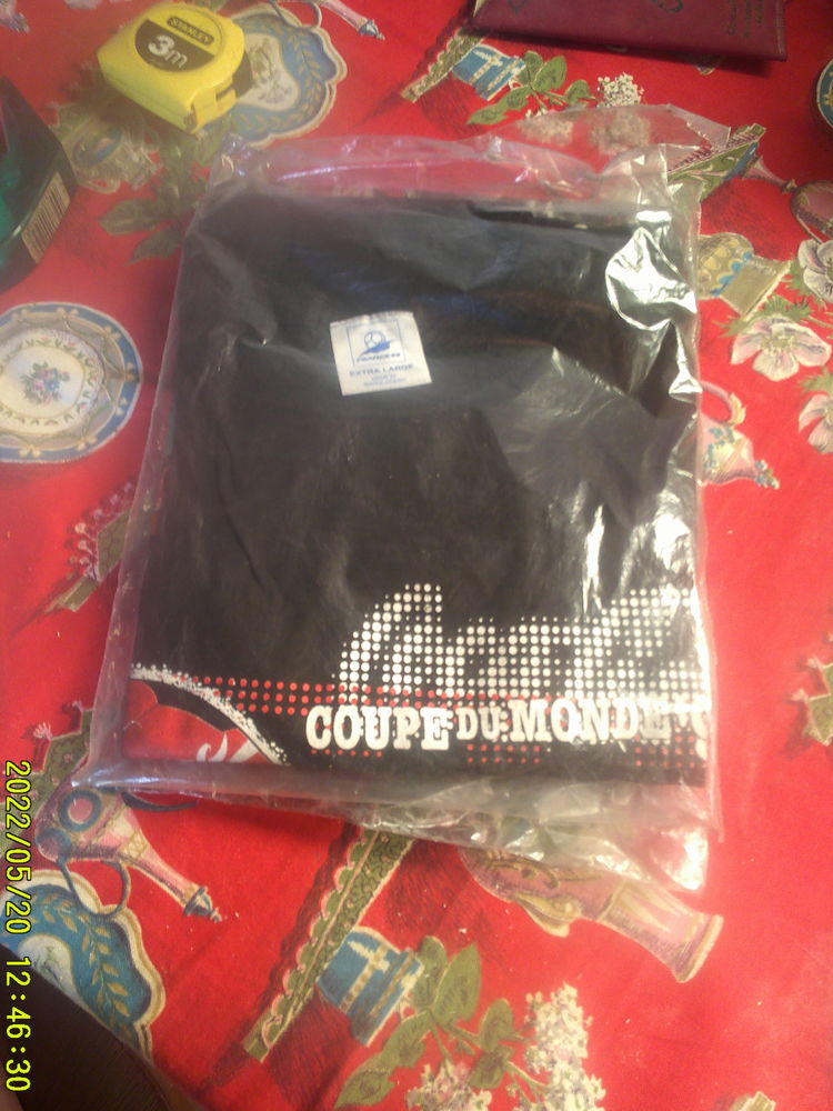 ( 2 )  TEE - SHIRTS  -  FRANCE  . 98 10 Nontron (24)