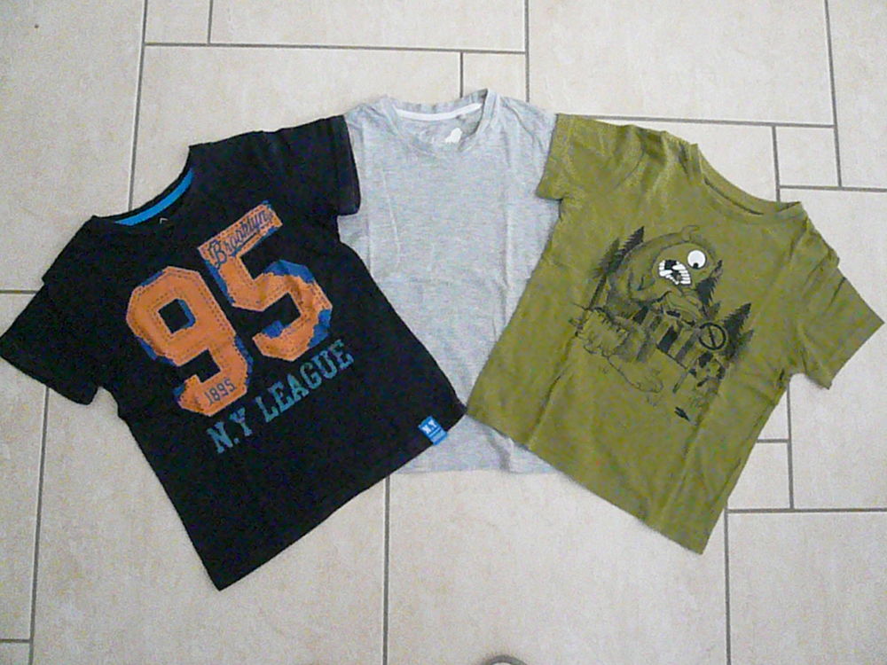 Lot de 3 tee-shirts garçon 6 ans (n°26) 8 Franqueville-Saint-Pierre (76)