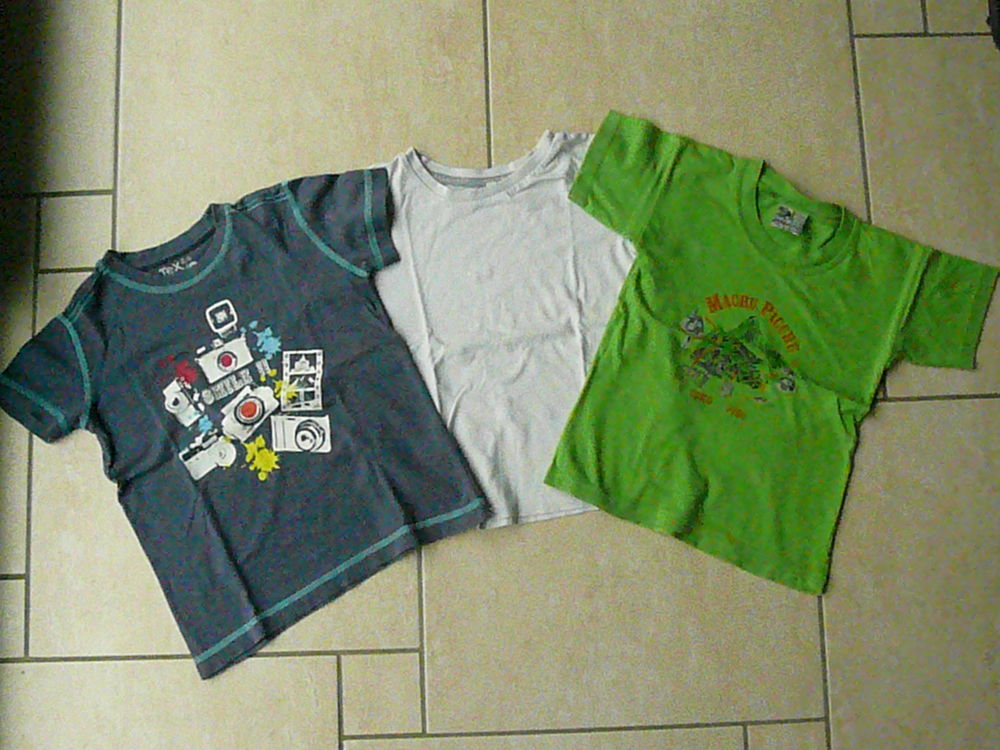 Lot de 3 tee-shirts 4 ans (n�27) 10 Franqueville-Saint-Pierre (76)