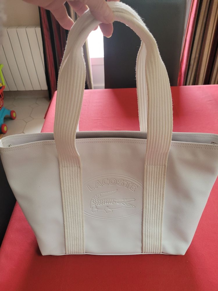 Sac shopping LACOSTE Blanc en Bon Etat g�n�ral 30 Voisins-le-Bretonneux (78)