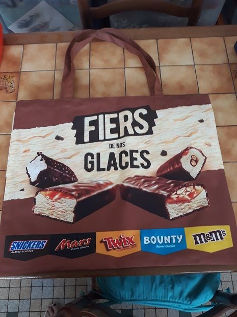 Sac shopping Marques pub Mars twix bounty M&M's Snickers col 3 F�ves (57)