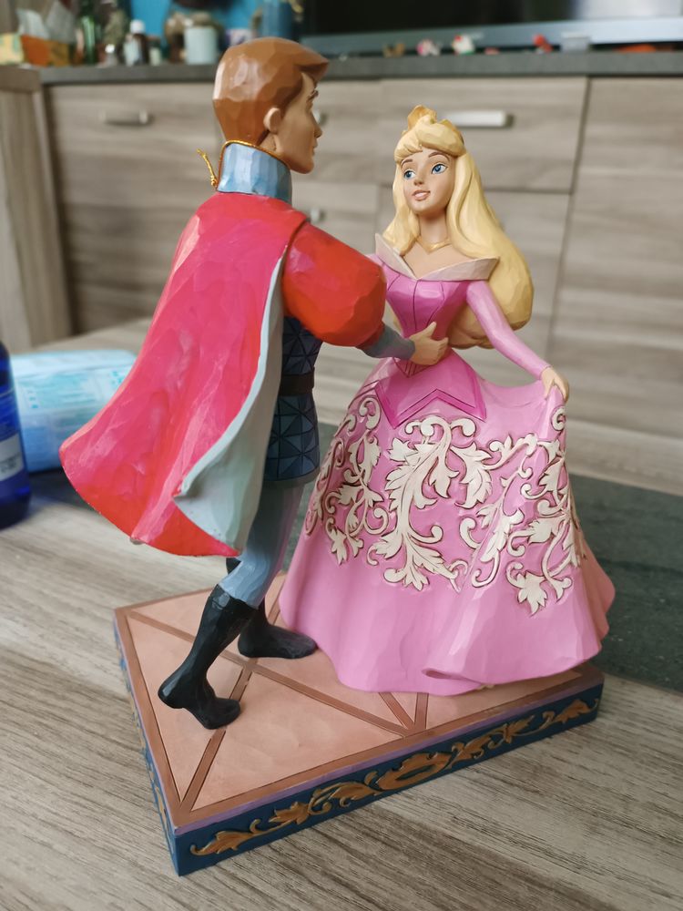 Jim shore aurore et phillipe robe rose 400 Cr�teil (94)