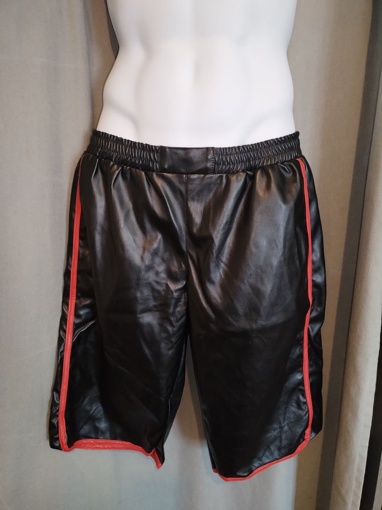 Short de bain ou de la vie de tous les jours simili cuir hom 40 Brillon-en-Barrois (55)