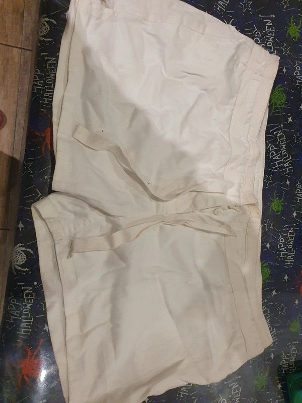 Short blanc 
1 Aubvillers (80)