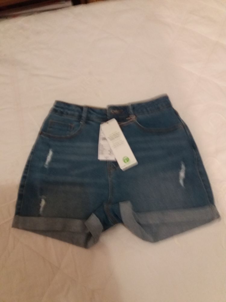 SHORT JEAN FILLE NEUF AVEC ETIQUETTE KIABI T.32 5 Marseille 5 (13)