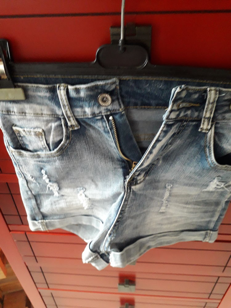 Short jean 20 Courcelles-l�s-Montb�liard (25)