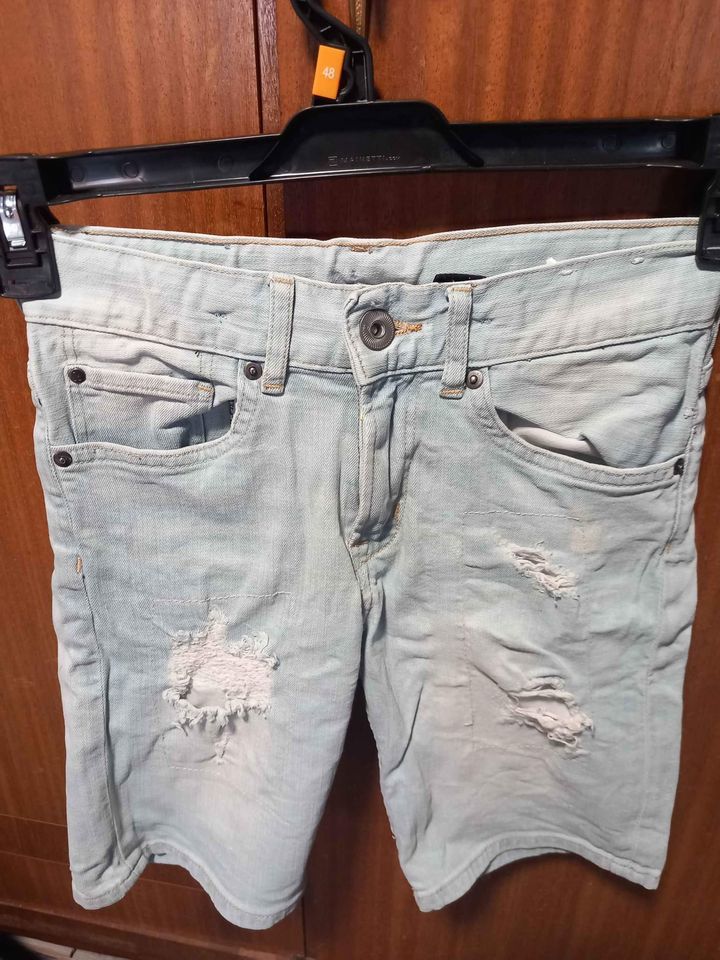 Short en jeans 8 ans H&M 2 La Fert�-sous-Jouarre (77)