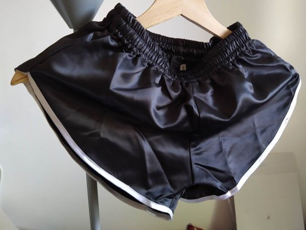 Short Nylon Satin Noir/blanc Vintage taille L 48 28 Lyon 3 (69)