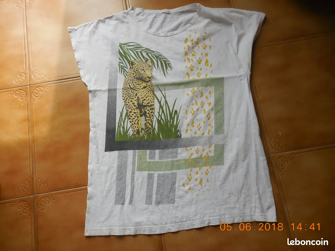 tee short
taille 42 44 2 S�te (34)